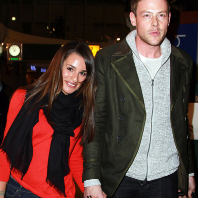 Lea Michele e Cory Monteith desembarcando em Nova York