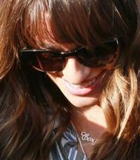 CANDIDS: Lea Michele deixando um salão de beleza