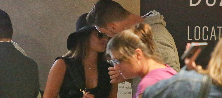 [CANDIDS] Lea Michele e Matthew Paetz no LAX Airport