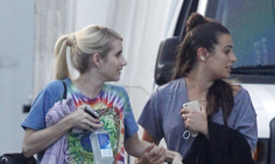 [FOTOS] Lea Michele e Emma Roberts no set de Scream Queens