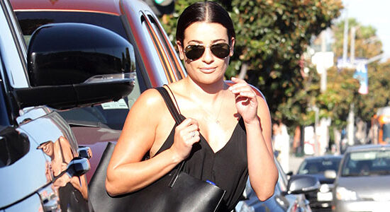 [Candids] Lea Michele chegando e saindo da loja ‘The Now Massage Boutique’ em West Hollywood