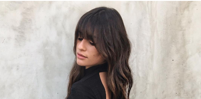 Lea Michele traz de volta nosso estilo favorito de cabelo: a franja está de volta!
