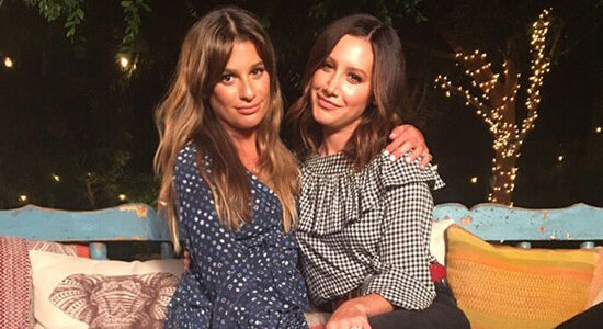 Lea Michele e Ashley Tisdale cantam ‘Dancing On My Own’ no novo video do #TizzieTuesday